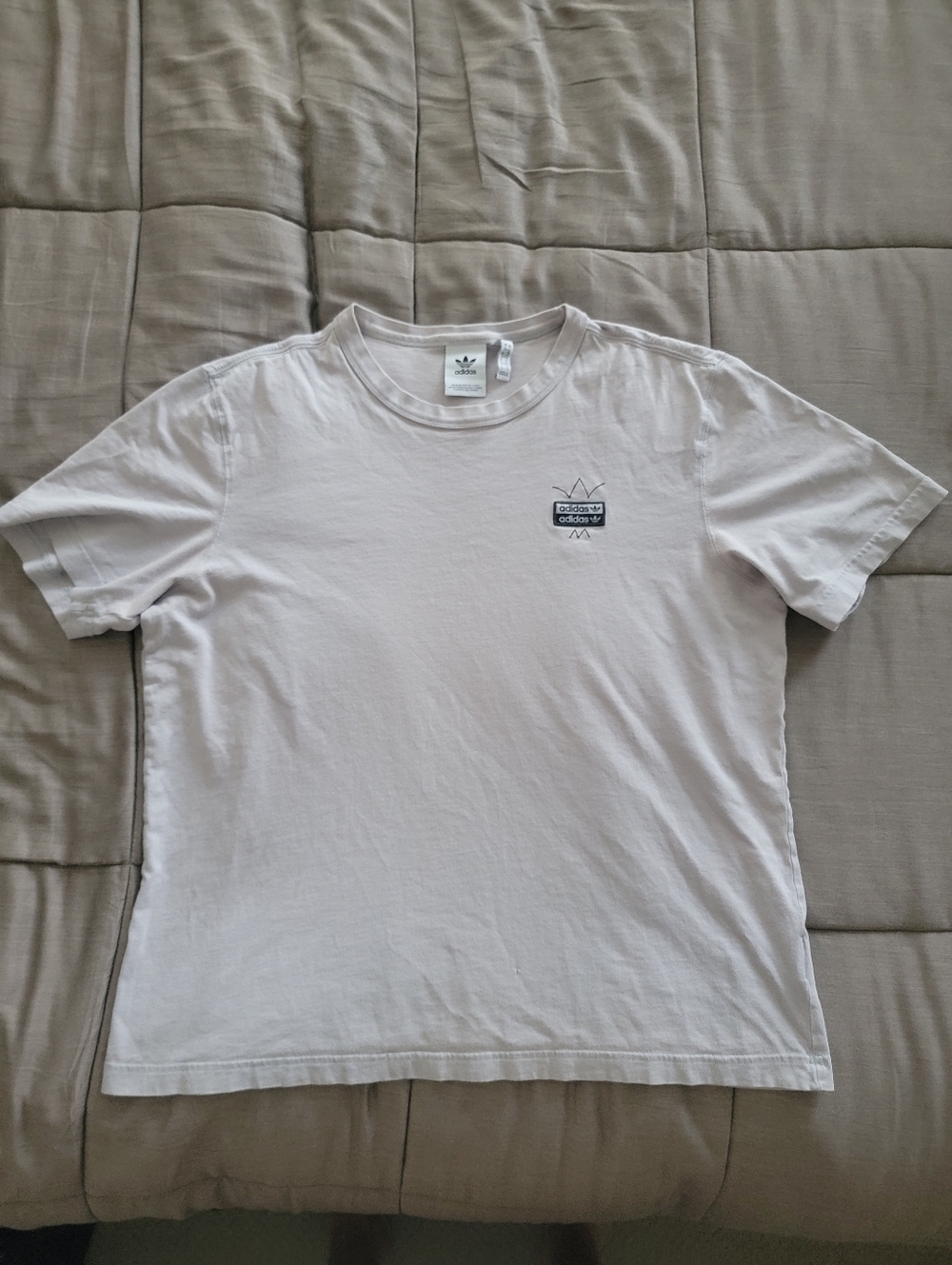 Adidas Men’s Light Gray Crew Neck Logo Tee